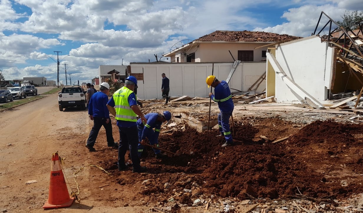 Além do desconto na fatura de água, a Sanepar está com uma força-tarefa para ajudar na restruturação da cidade
