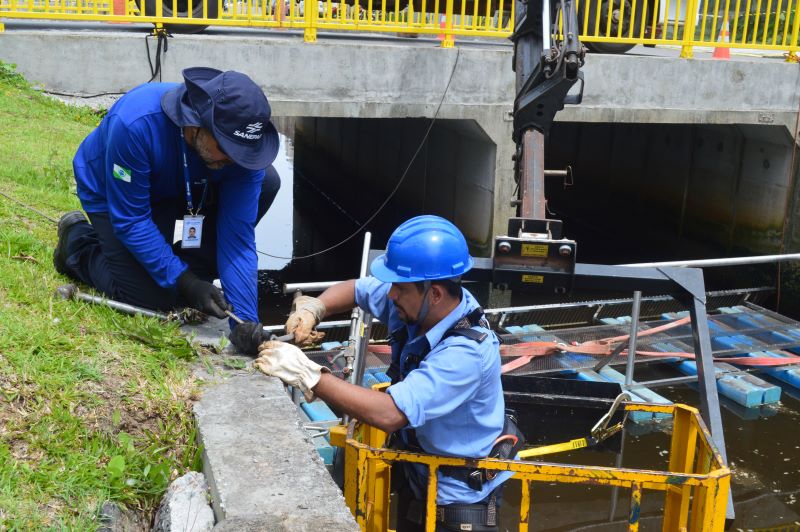 Ecobarreira em Matinhos