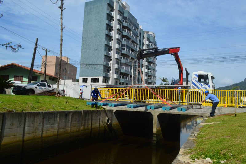 Ecobarreira em Matinhos