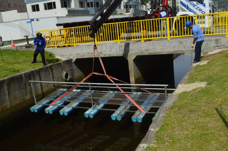 Ecobarreira em Matinhos