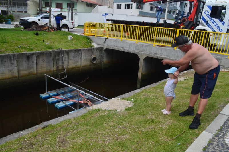 Ecobarreira em Matinhos