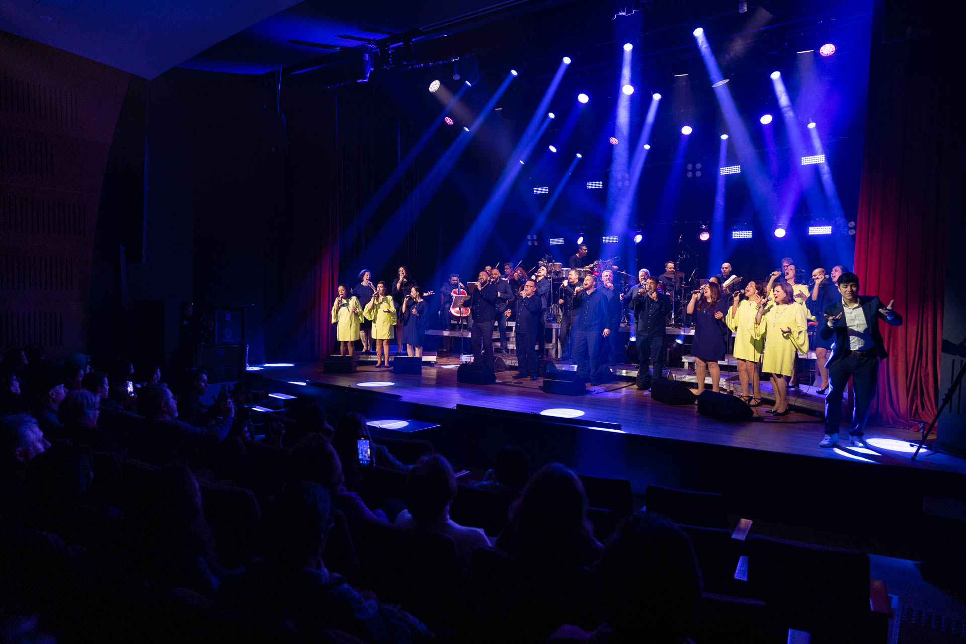 Coral da Sanepar realiza show no interior do Paraná entre os dias 5 e 7 de dezembro.