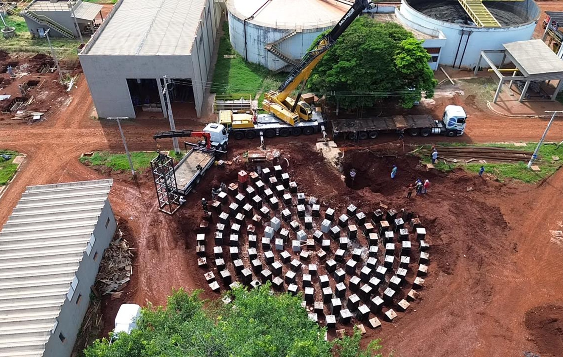 estação de tratamento de esgoto - obra vista de cima