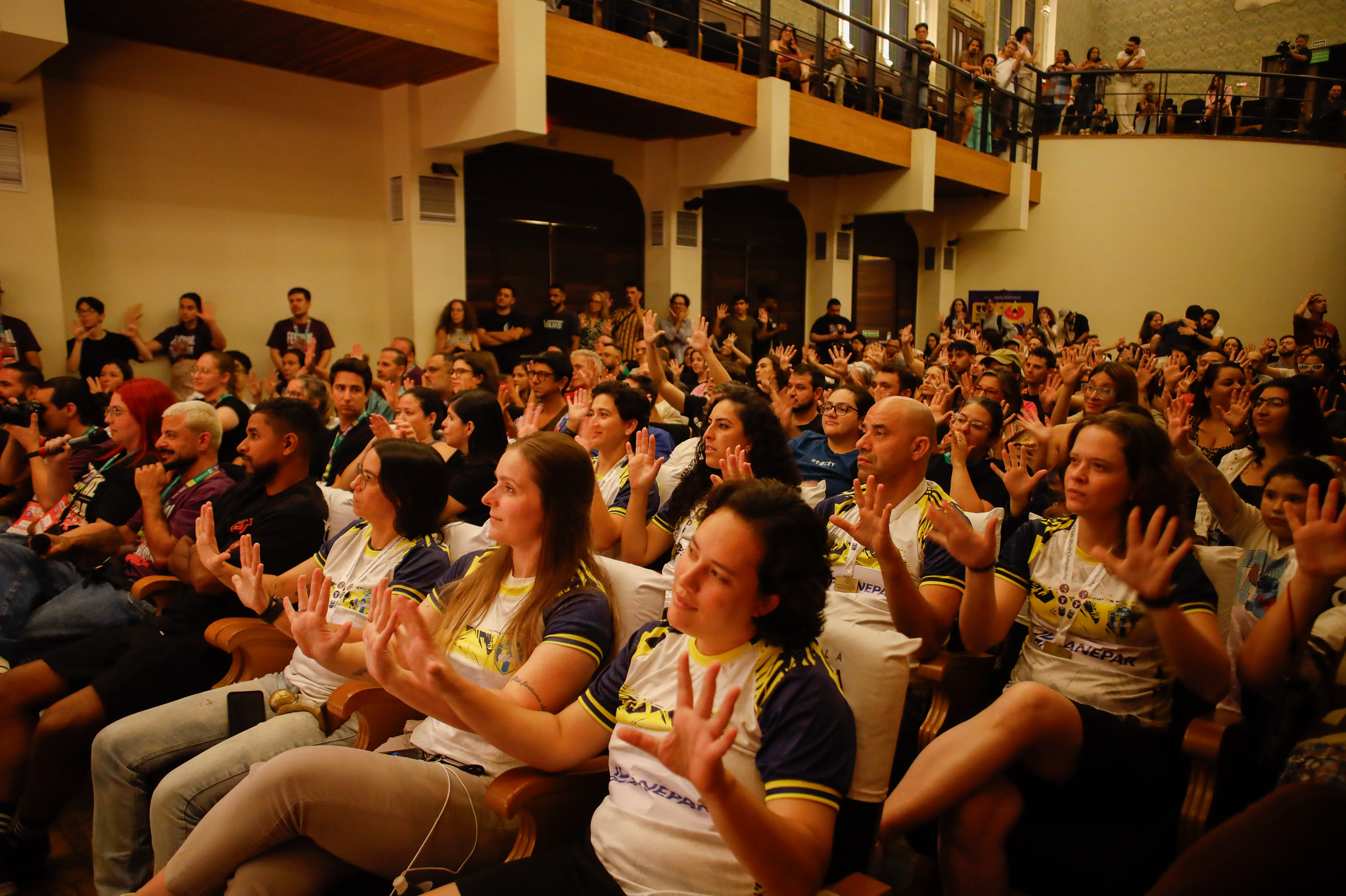 Atletas de Futsal para Surdos patrocinadas pela Sanepar