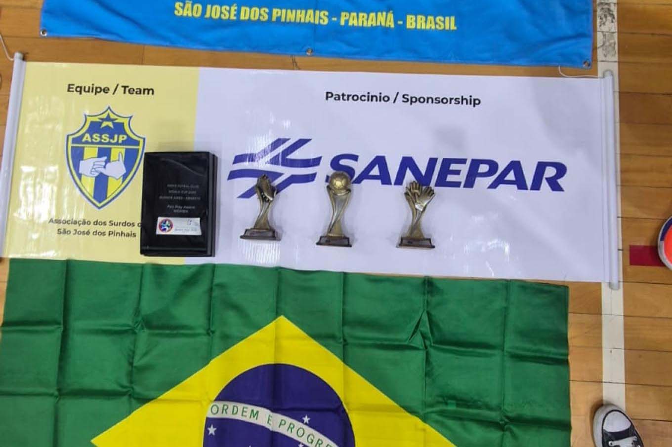 Atletas de Futsal para Surdos patrocinadas pela Sanepar