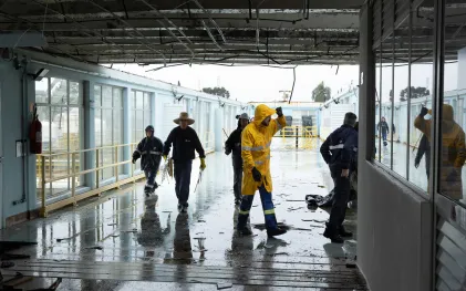 Empregados da Sanepar atuam em dias chuvosos