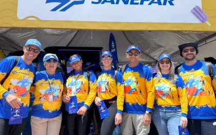 trabalhadores da sanepar no verão maior  