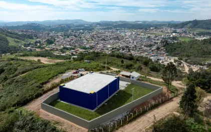 Foto aérea de novo reservatório da Sanepar em Itaperuçu