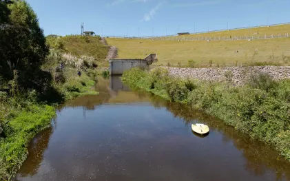 Equipe da Sanepar realiza mapeamento 3D da represa do Miringuva
