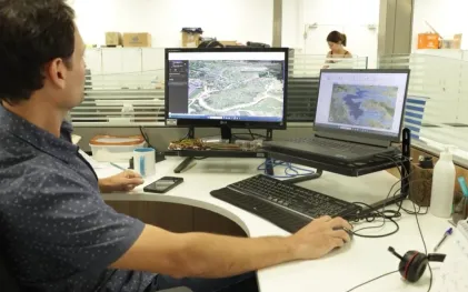 Equipe da Sanepar realiza mapeamento 3D do reservatório do Miringuava