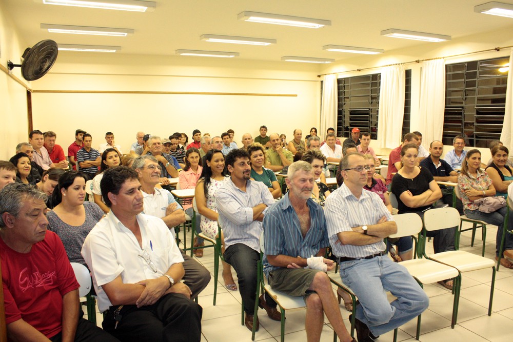 120302_sanepar_e_prefeitura_de_beltrao_apresentam_projeto_de_rede_de_esgoto_na_cidade_norte_1.jpg