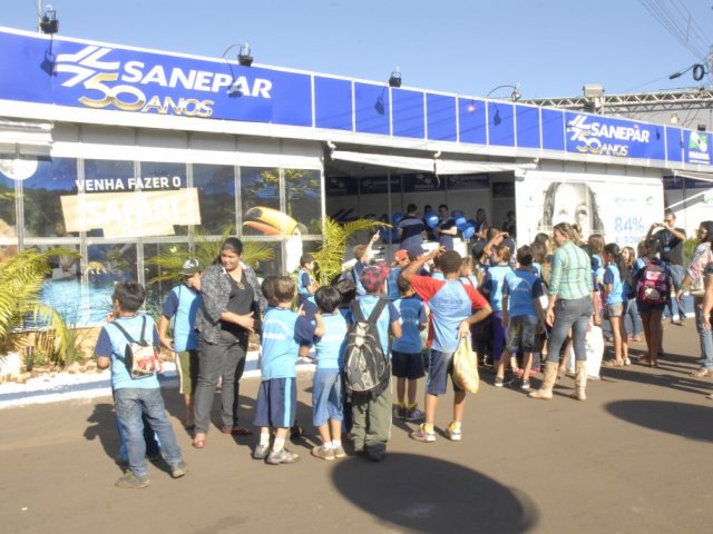 130514_estande_da_sanepar_na_expoinga_recebe_mais_de_20_mil_visitantes_7.jpg