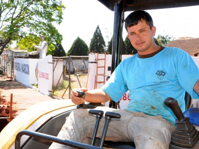 130916_-_empregos_e_obras_-_operador_claudionir_de_oliveira.jpg