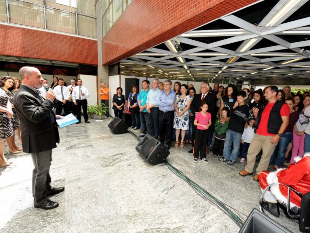 131213_-_campanha_natal_-_entrega_dos_presentes___3.jpg