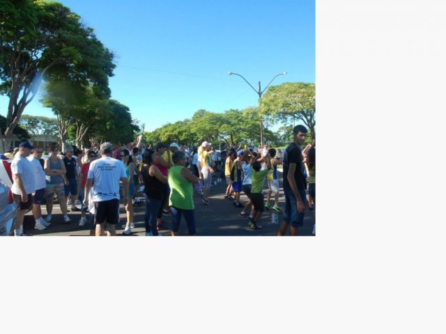 140317_-_paranavai_-_caminhada_-_foto_1.jpg