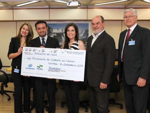 141218_-_liga_de_combate_ao_cancer_-_700_mil_2.jpg