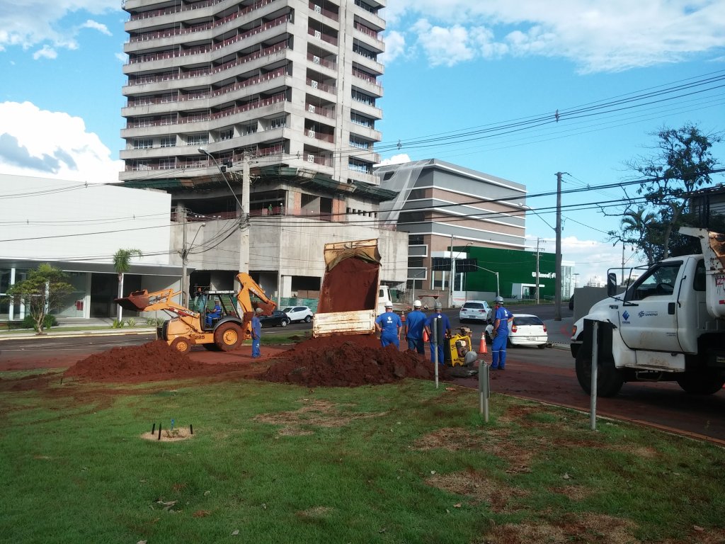 150416_-_londrina_-_conserto_adutora.jpg