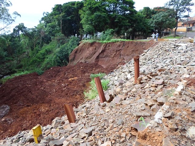 160304_-_arapongas_-_vistoria_promotoria_publica_-_erosao_-__1.jpg