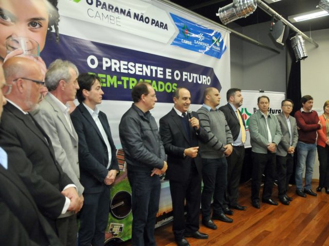 160621_-_cambe_-_assinatura_termo_aditivo_-_ampliacao_sistemas_-_foto_guilherme_luchina_4.jpg