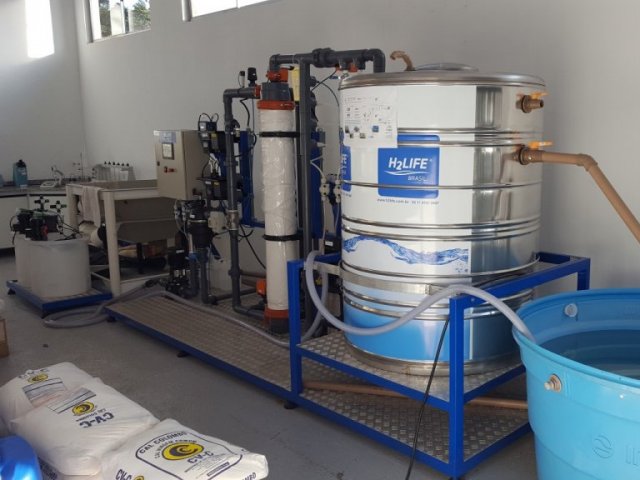 160719_-_sanepar_testa_equipamento_tratamento_agua_do_mar_3.jpg
