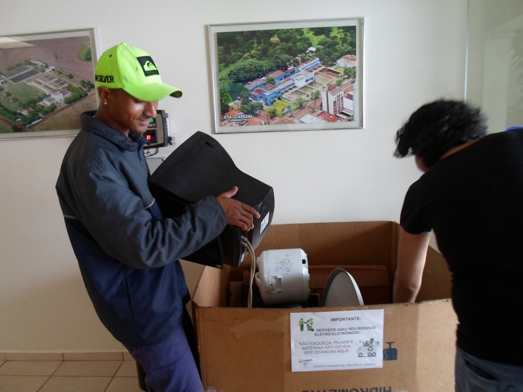 161004_-_londrina_-_reciclagem_-_ong_e-lixo_-_1.jpg