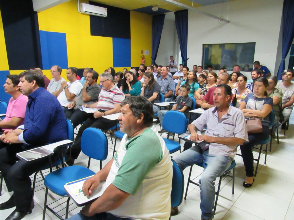 170330_sanepar_reune_comunidade_laranjeiras_do_sul_2.jpg