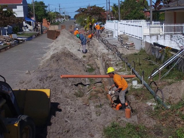 170717_-_correta_ligacao_do_esgoto_-_implantacao_de_rede_coletora_de_esgoto_no_litoral_-_maurilio_cheli.jpg