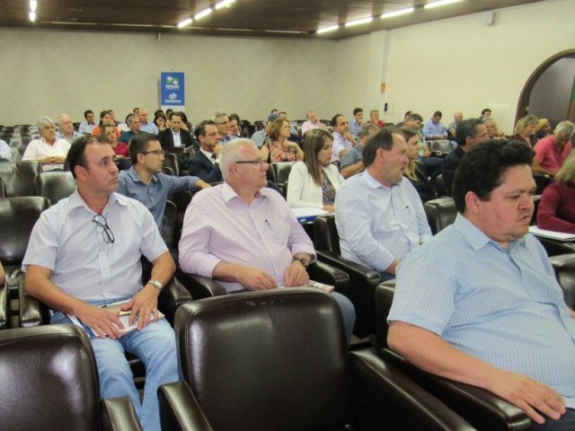 171031_-_cascavel_-_reuniao_amop_residuos_solidos_7.jpg