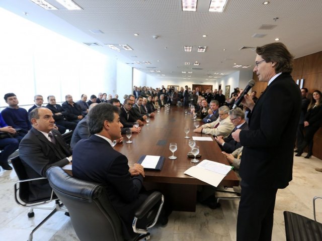 20150503_medidas_garantem_abastecimento__foto_3.jpg