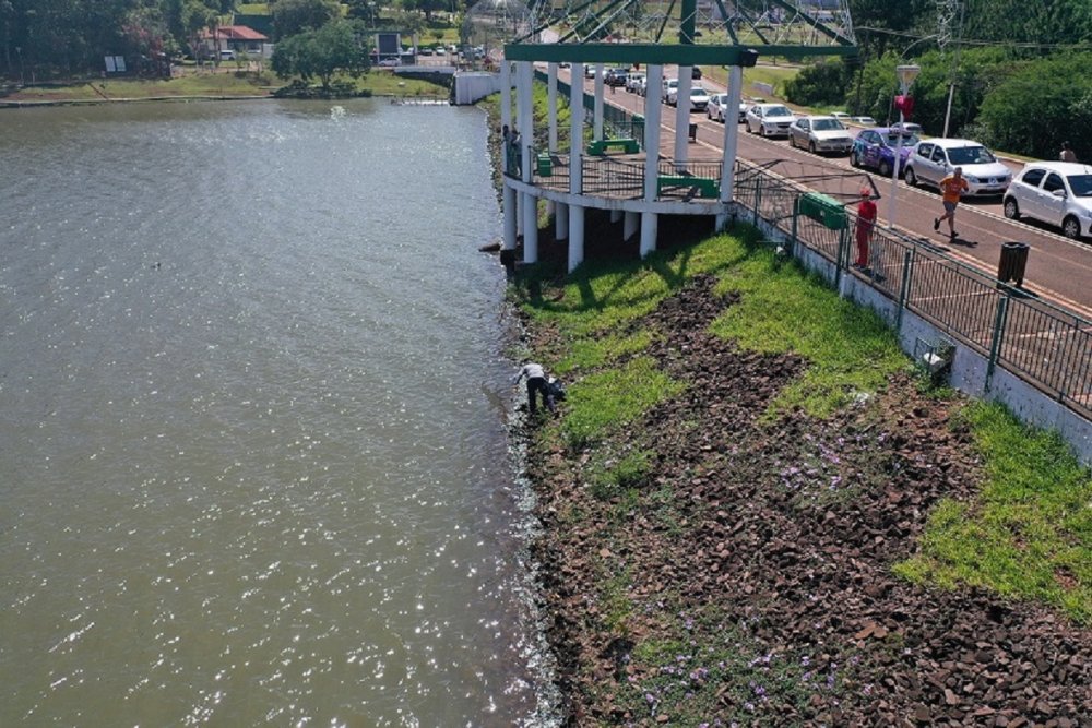221212_-_limpeza_lago_municipal_e_rio_cascavel_7.jpg
