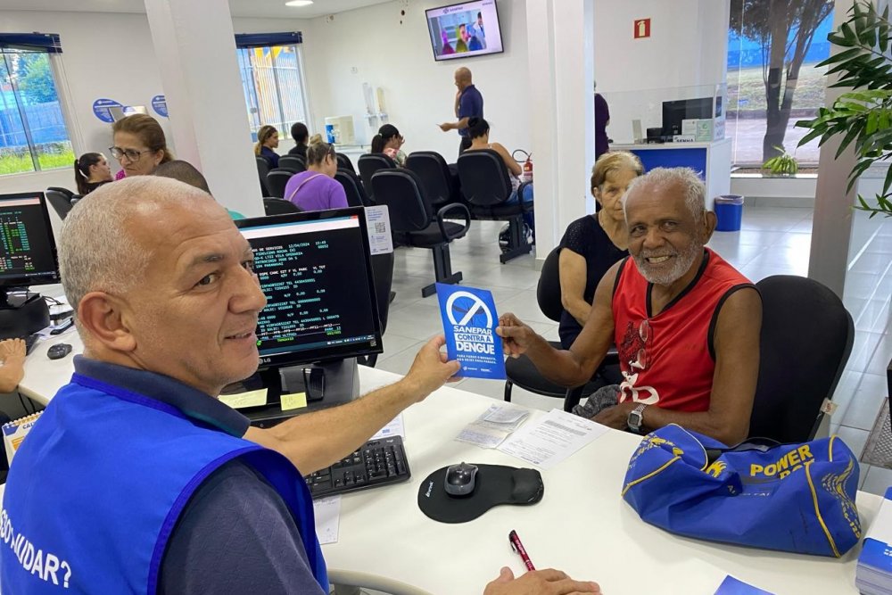 240422_atendimento_contra_dengue_2.jpg