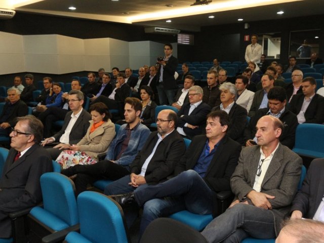 encontro_ocorreu_em_curitiba_grupo_tambem_visitou_a_cs_bioenergia.jpg
