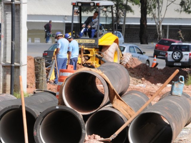 obras_adutora_em_colombo_ike181114_004.jpg