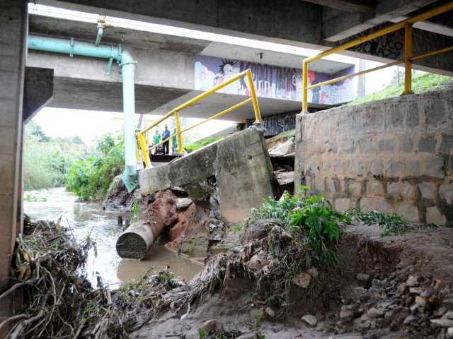 rompimento_adutora_agua_tratada_captacao_iguacu_044.jpg