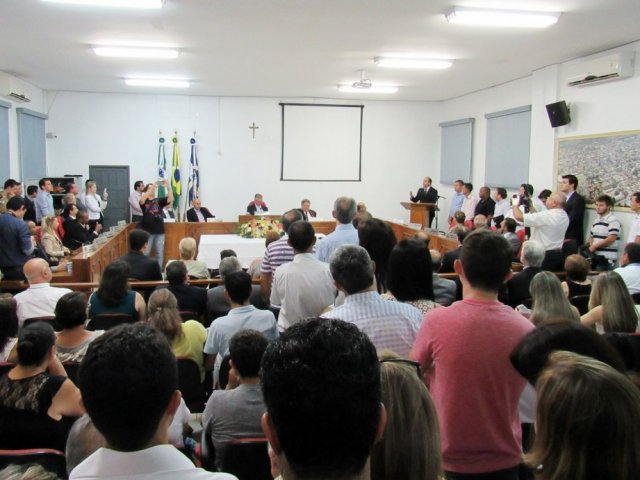 x20151221_-_rolandia_-_posse_prefeito_francisconi_58_discurso_mounir_geral_otima.jpg