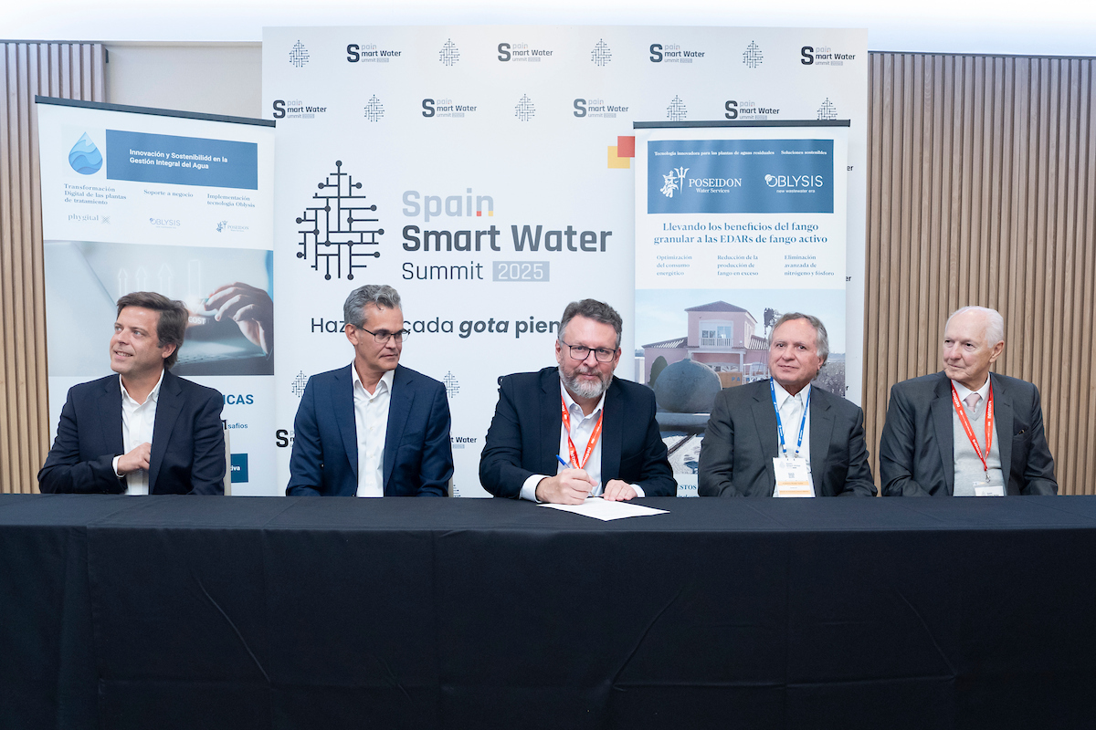 Assinatura de parceria internacional