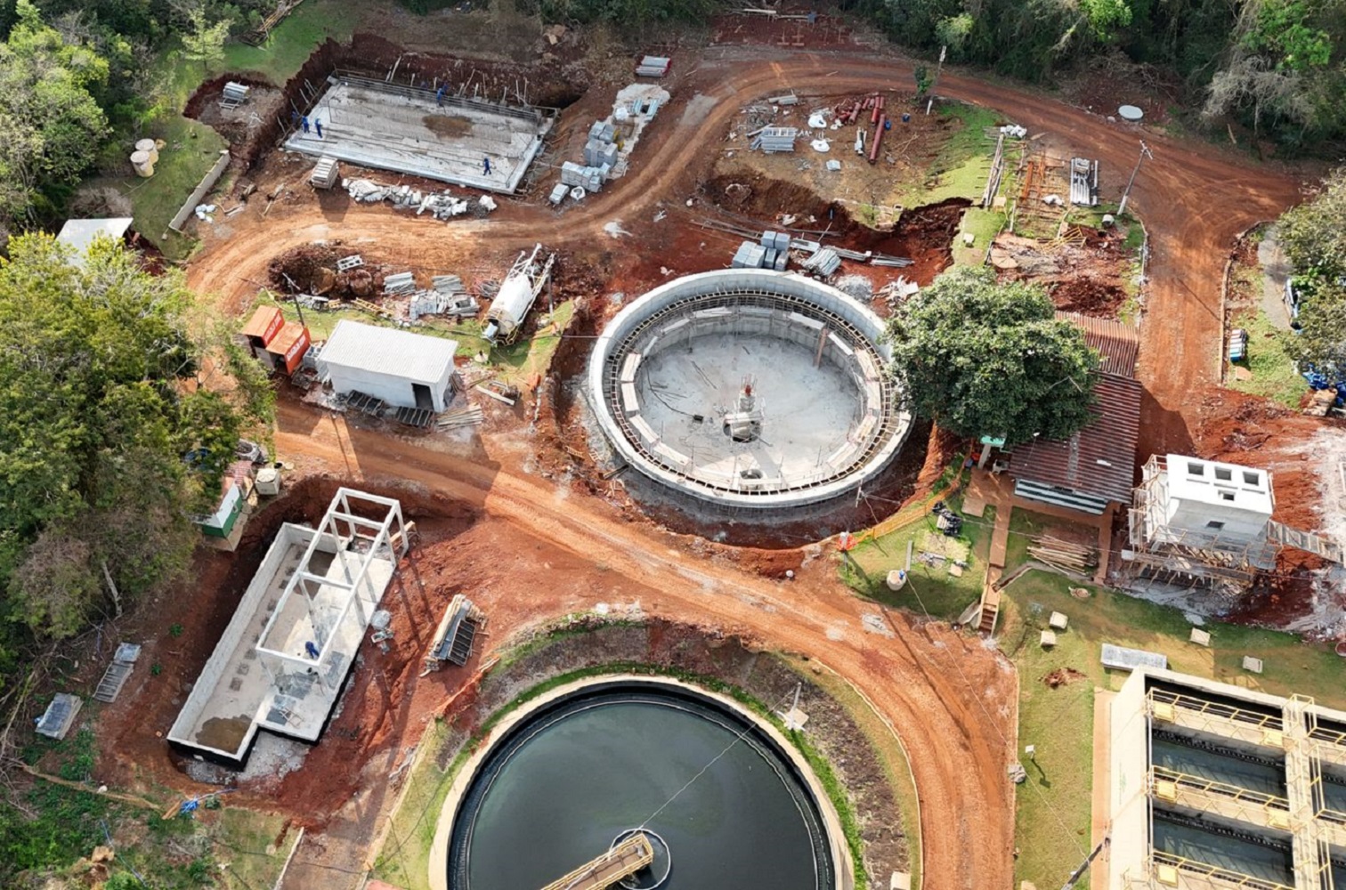 obras de uma estação de tratamento de esgoto