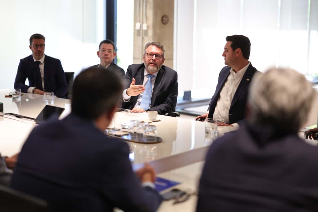 Sanepar assina parceria com a a multinacional Acciona