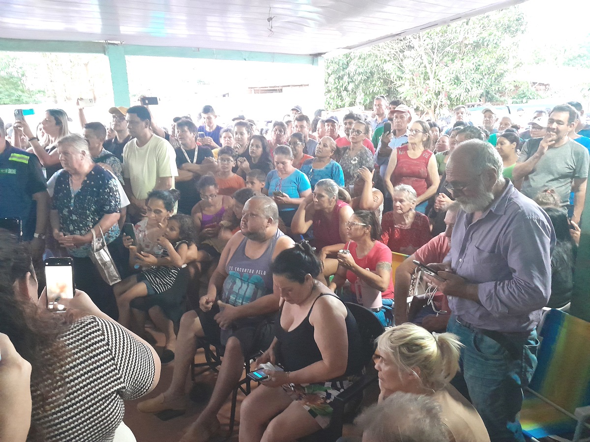 reunião na comunidade Bubas em Foz do Iguaçu 