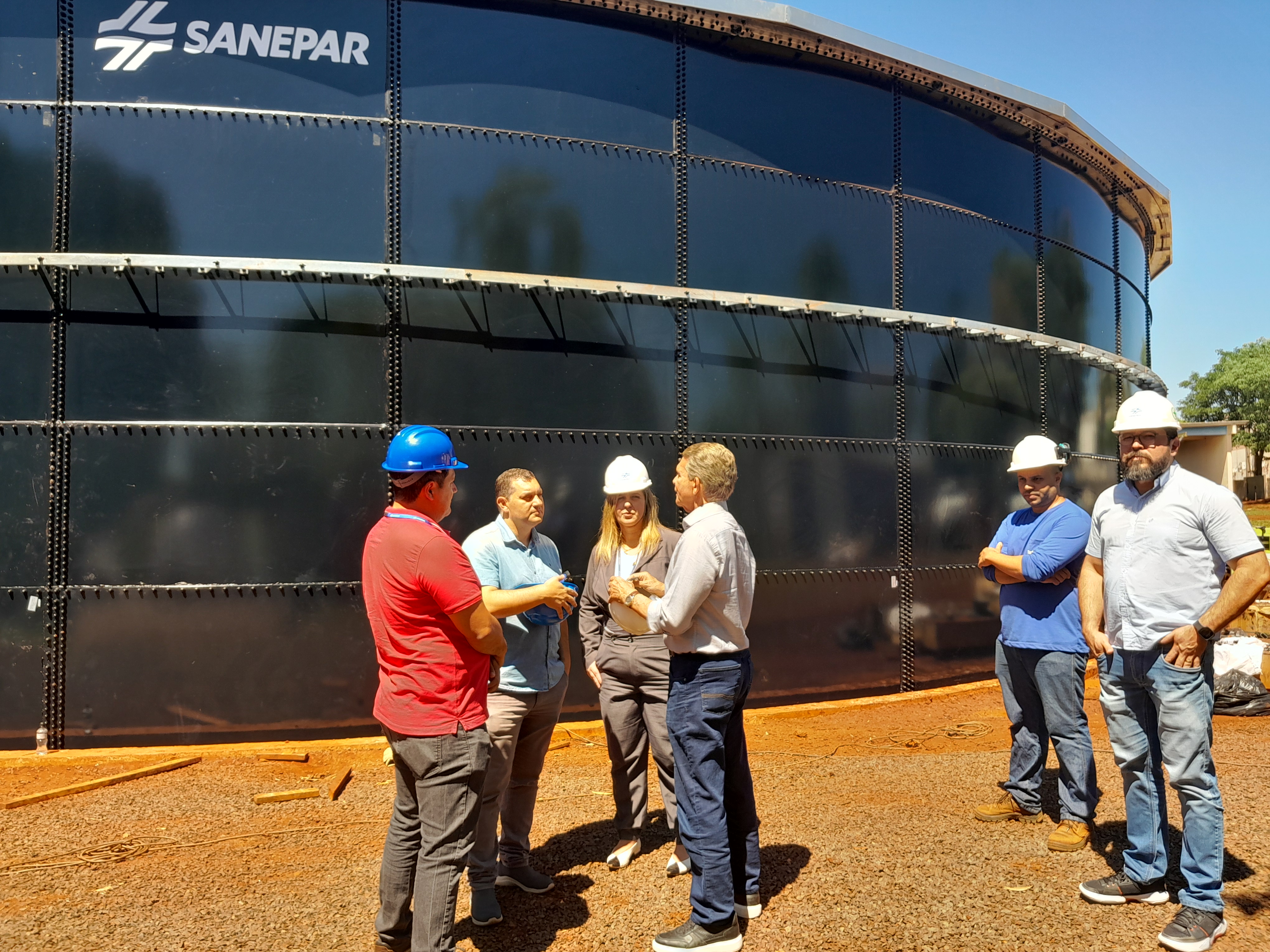 Prefeito e vice-prefeito de Foz do Iguaçu vistam obras do novo reservatório