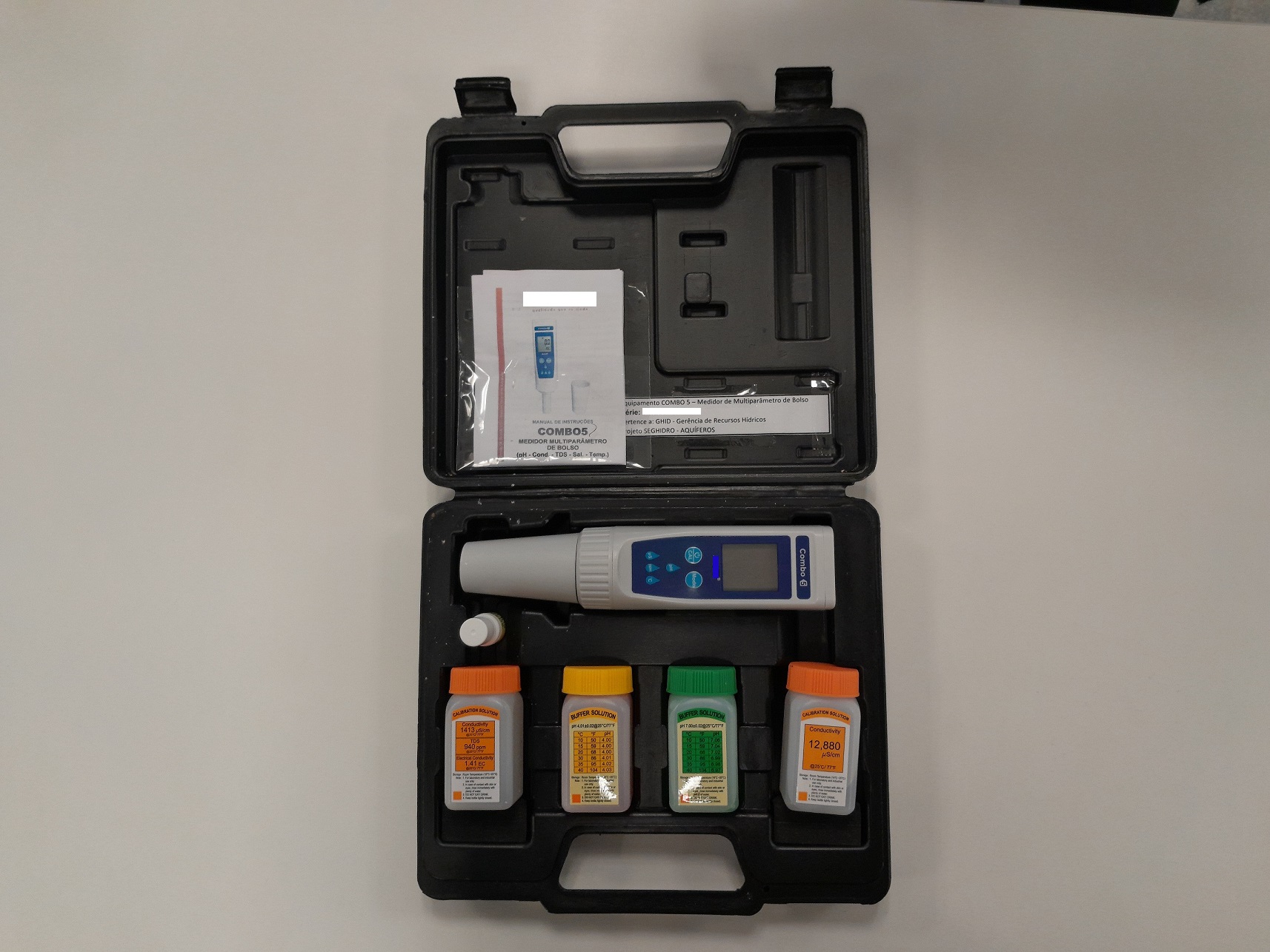 maleta com equipamentos