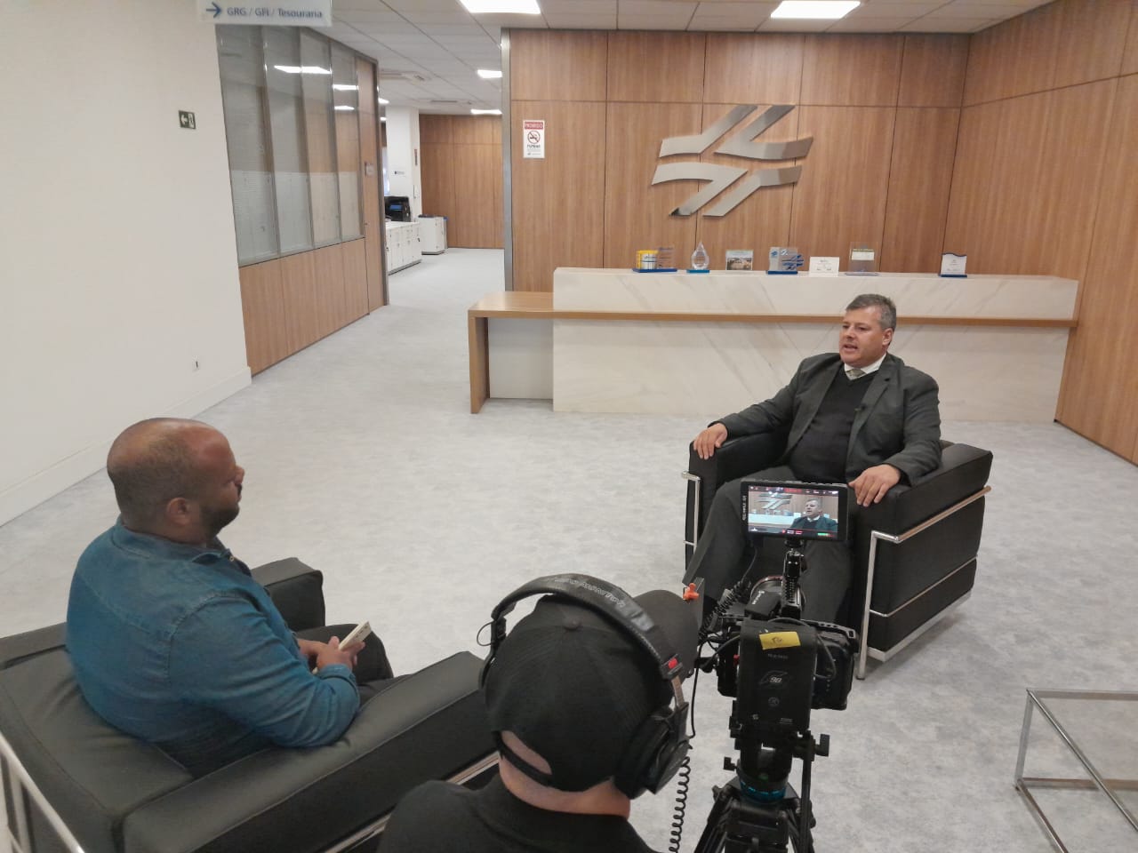 Banco do Brasil entrevista equipe da Sanepar sobre parceria de investimento