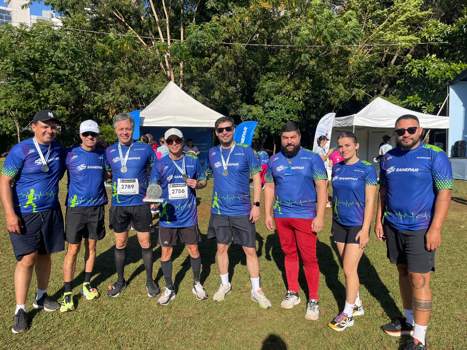 atletas profissionais e amadores participaram de corridas da Sanepar pelo Paraná