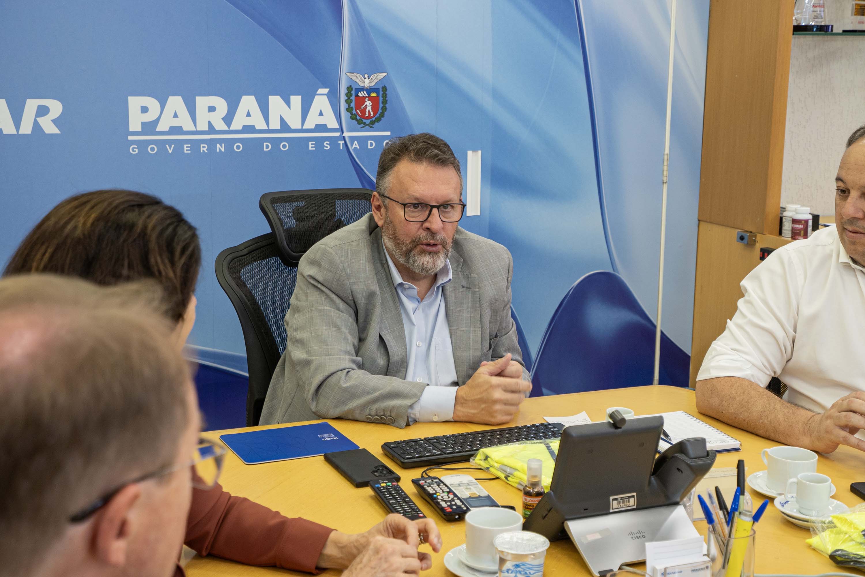 Reunião de alinhamento das ações com diretores na Sanepar. Foto: Arnaldo Neto/AEN