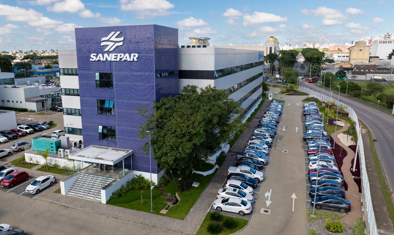 Sede Sanepar na Rua Engenheiros Rebouças