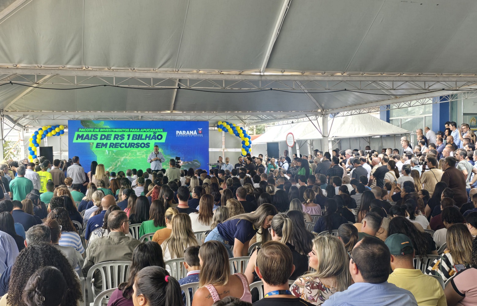 evento com governador e outras autoridades em apucarana