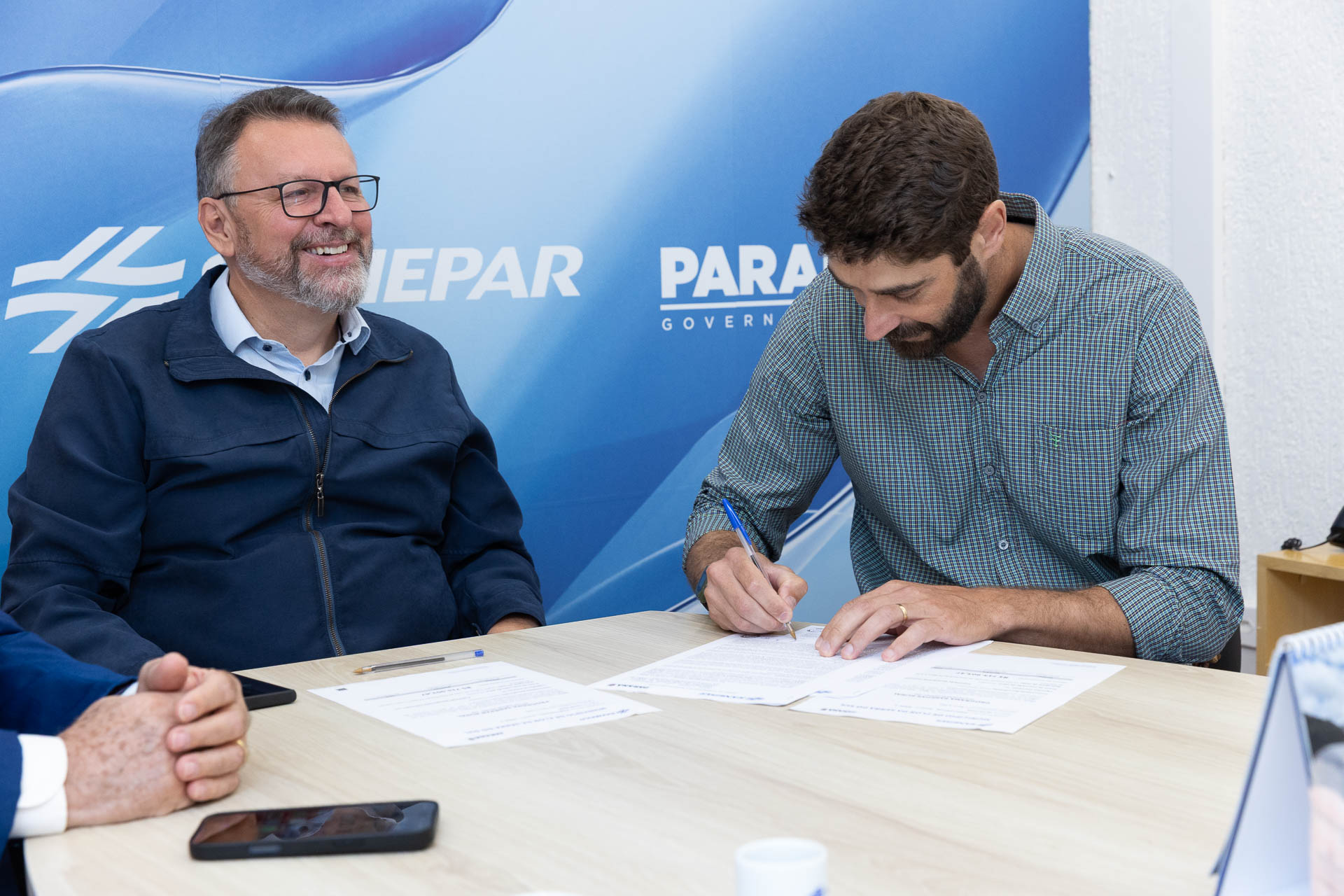 Assinatura do termo de adesão ao programa Sanepar Rural 