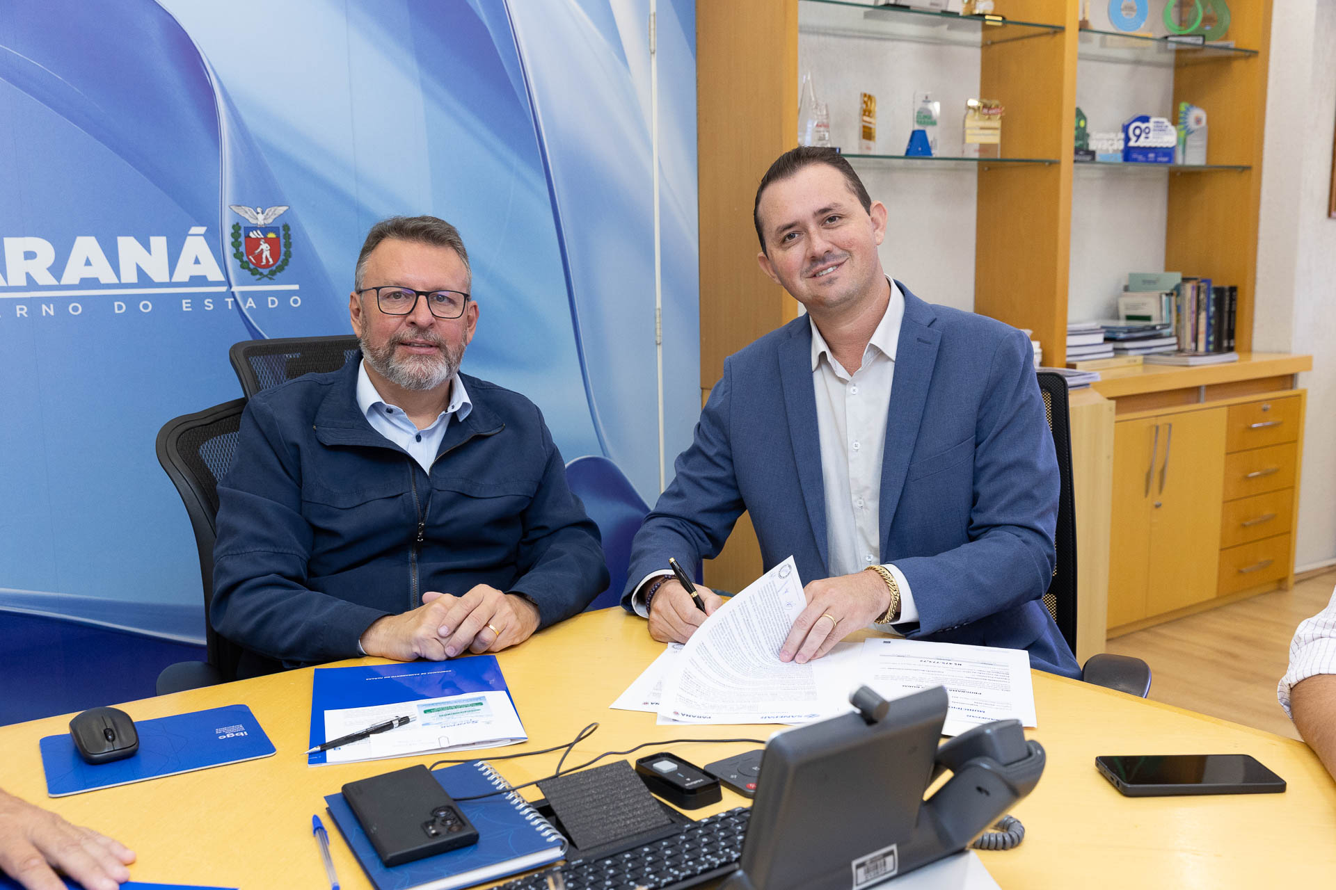 Assinatura do termo de adesão ao programa Sanepar Rural 