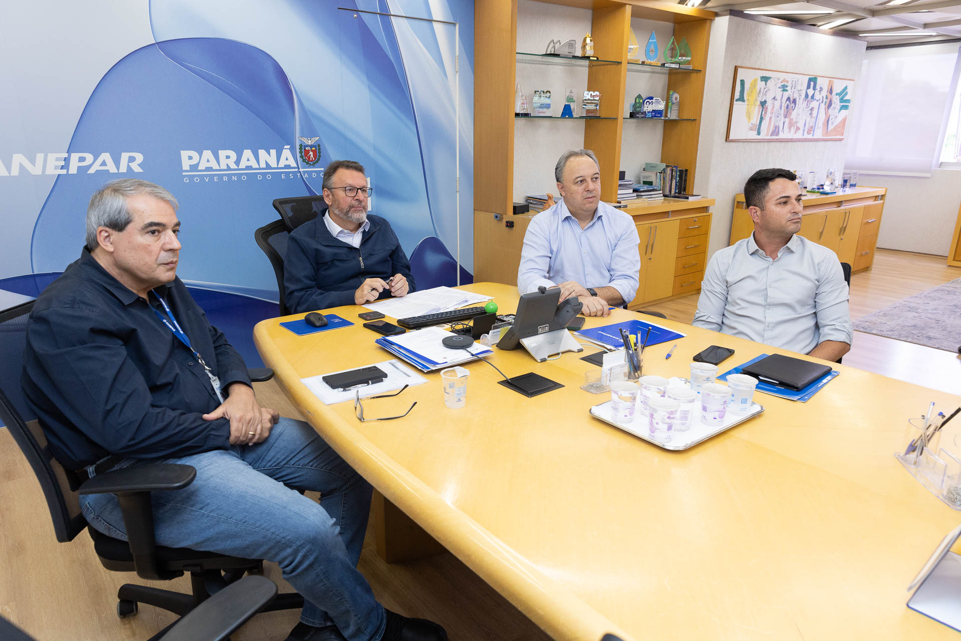 Reunião entre a presidência da Sanepar e prefeito de São João do Ivaí