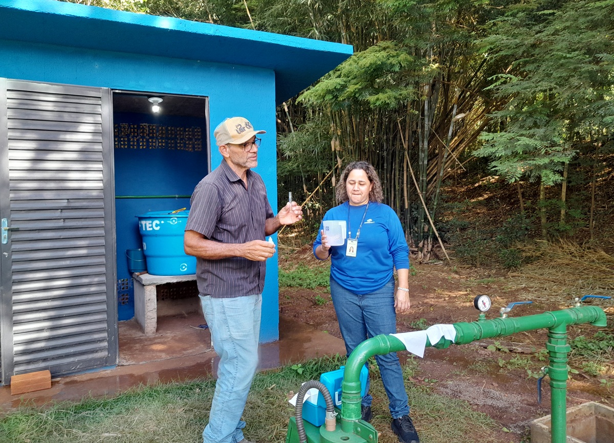 Treinamento da equipe que vai tratar água em comunidade rural de Ouro Verde do Oeste 